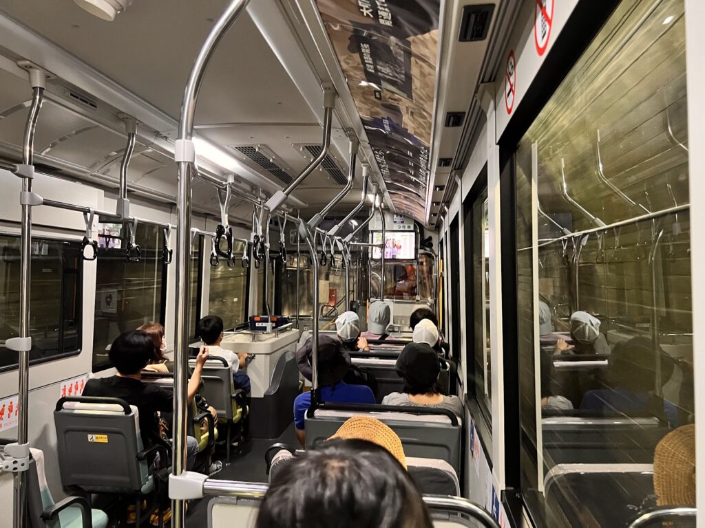 関電トンネル電気バス