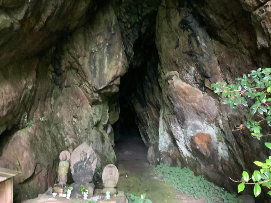 岩谷口洞窟